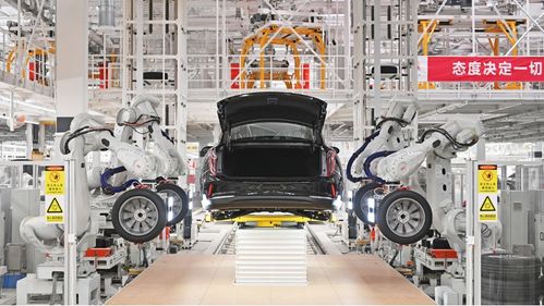 一汽紅旗繁榮工廠 搶占新能源汽車行業制高點,爭當紅旗高品質產品智造者